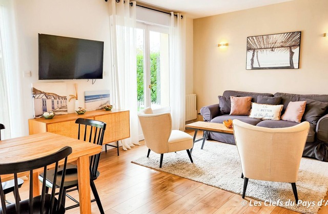 Charming house - 4 people - residence with swimming pool and tennis court - Deauville