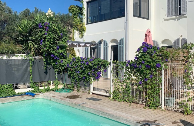 charming house in dead end near beach and town center