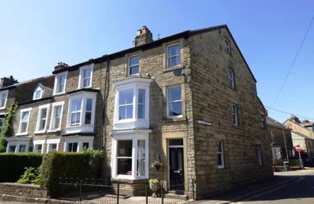 Charming house in central Buxton - 8 bedrooms
