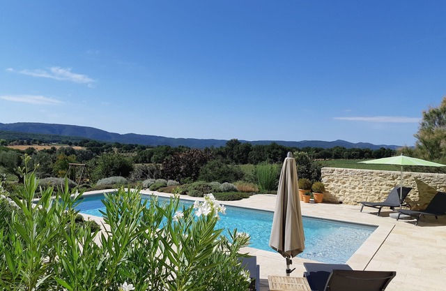 Charming house in Provence swimming pool and exceptional view
