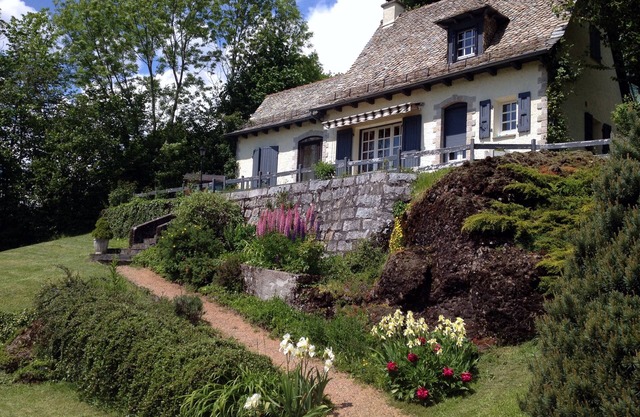 Charming house in Vic Sur Cère