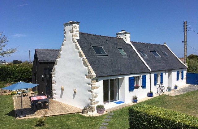 Charming house renovated all comfort, large enclosed garden at 100m classified *