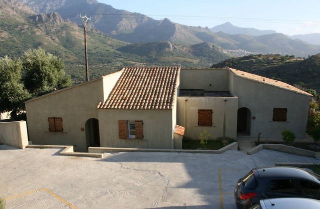 charming house with private pool 15 minutes from the seaside