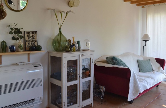 Charming little house 10min from Fontainebleau