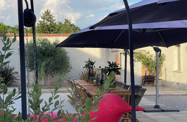 Charming Maison de Maitre -11 Bedrooms-11wc-8 Sdbs, Heated Pool 11,5m