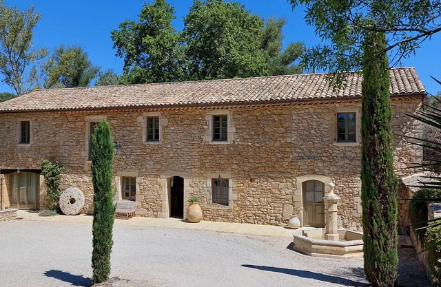 Charming mill dating from the 18th century 10 km from Uzès