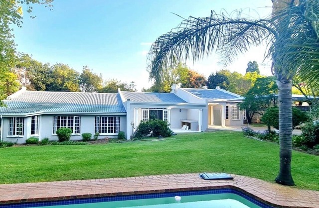 Charming, modern house with WiFi in Randburg