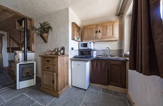 Charming mountain lodging. Relaxation and hiking in unspoiled nature