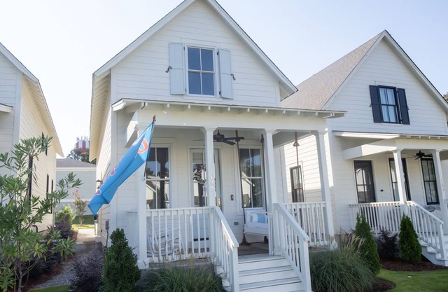 Charming new construction 2Br 1Twin loft 2Ba in The Lamar.