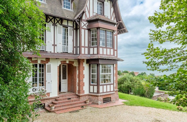 Charming Normandy villa close to the beach, in Villerville.