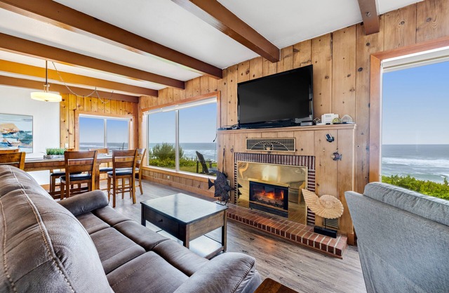 Charming Oceanfront House with Gorgeous Water Views & Beach Access