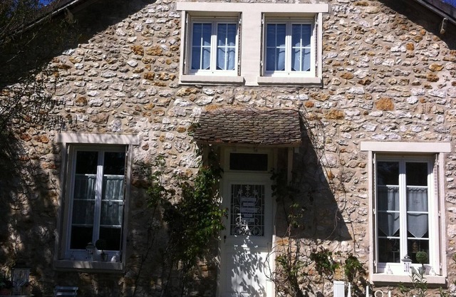 Charming, peaceful house in Barbizon located 200 meters from the forest