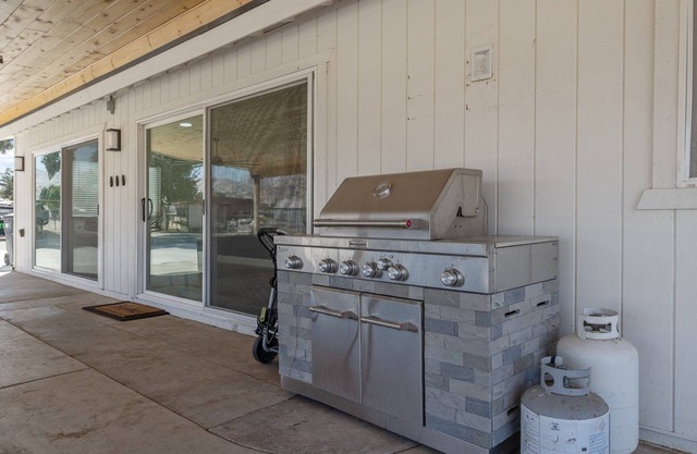 Charming Private 3-bedroom farmhouse to Sequoias National Park