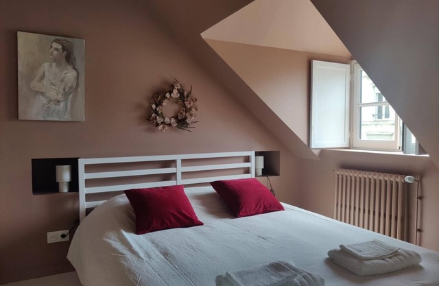 Charming Renovated Townhouse Just 2 Minutes from Château d’Amboise