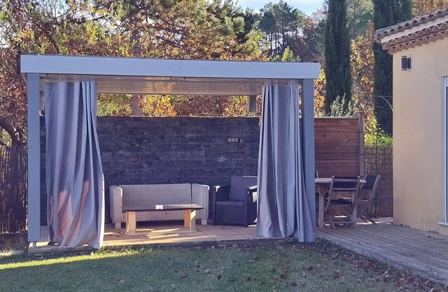 Charming residence in the heart of green Provence