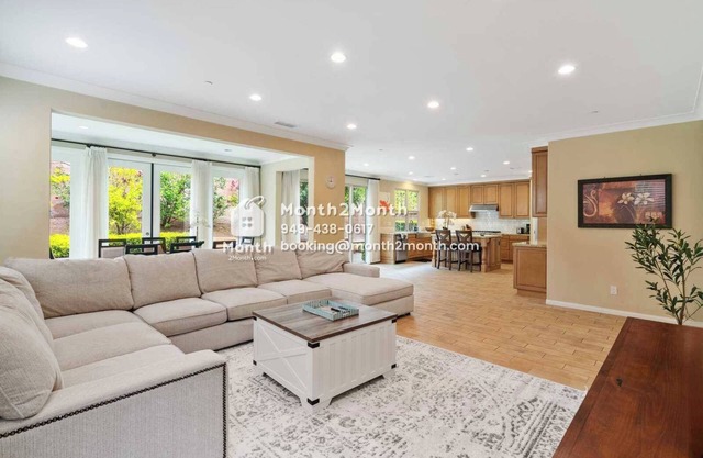 Charming Retreat at Crestwick: Your Perfect Summer Getaway Awaits! #7572