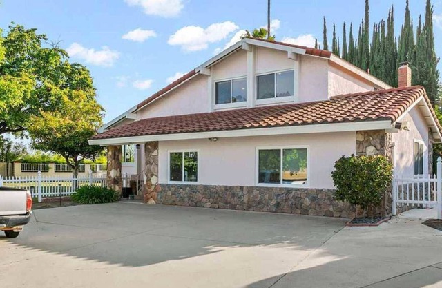 Charming Retreat on Pecan Grove Dr