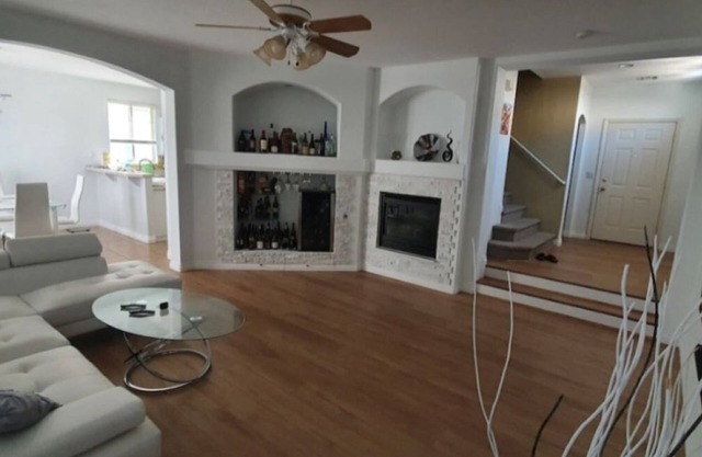 Charming Room in a 4-bedroom House in Vibrant Las Vegas