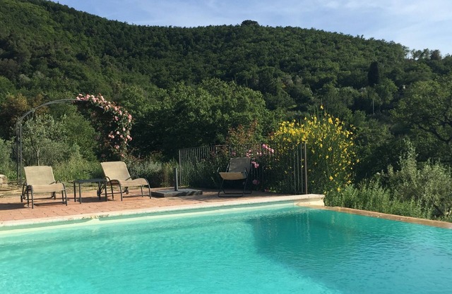 Charming Sagrantino with salty infinity pool a Fontanaro Property