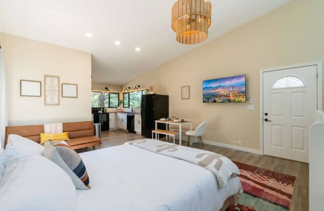 Charming Sedona ~ Casita w/Stunning Views