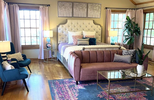 Charming, spacious 4Bed/3bath; 5 min walk to OU stadium/.STADIUM view!