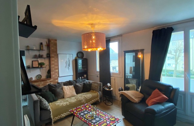 Charming, spacious apartment with free parking spaces