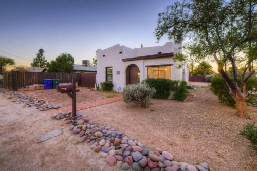 Charming Spanish Style Vintage Casita