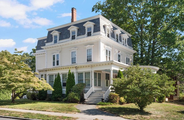 Charming Studio Apartment Near Brown and RISD