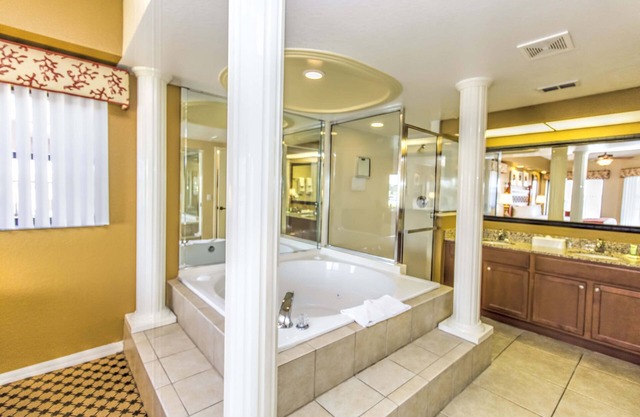 Charming studio villa and AC, Wi-Fi in wonderful OrlandonMore Room? Call