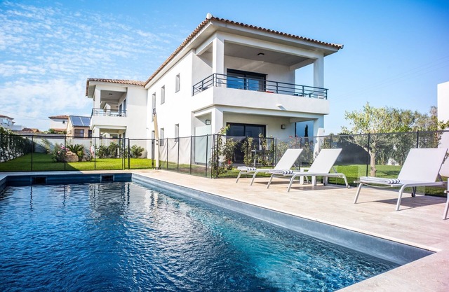 Charming T3 apartment with pool in ILE-ROUSSE