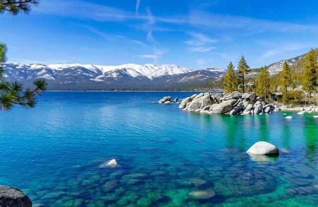 Charming Tahoe Retreat - Hot Tub & Walk to Lake!