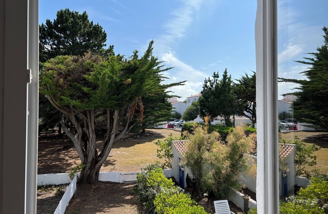 Charming vacation home 150m from the beach.