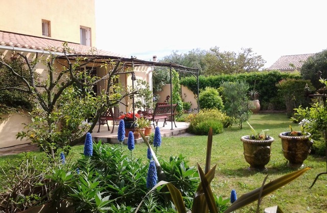 Charming villa close to the beach with 3 air-conditioned bedrooms.