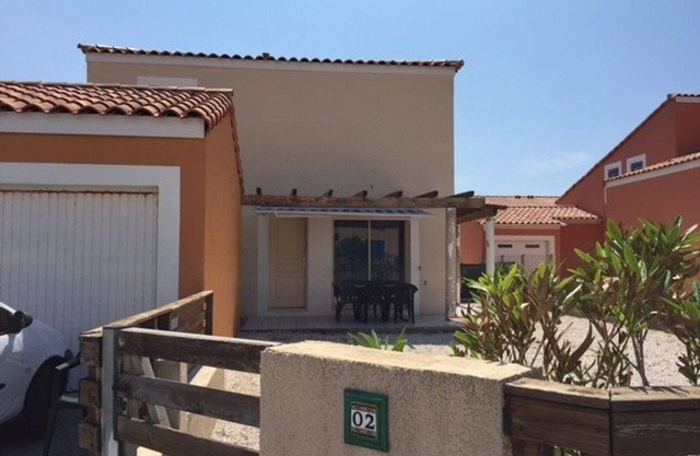 Charming Villa 2BR, Sleeps 6, Terrace, 800m to Port & Shops, No Pets