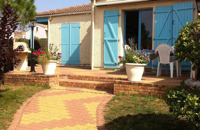 charming villa facing the breathtaking sea view