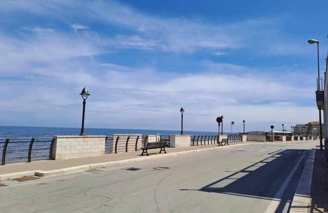 Charming villa with 1 bedroom and AC, WiFi in Bari