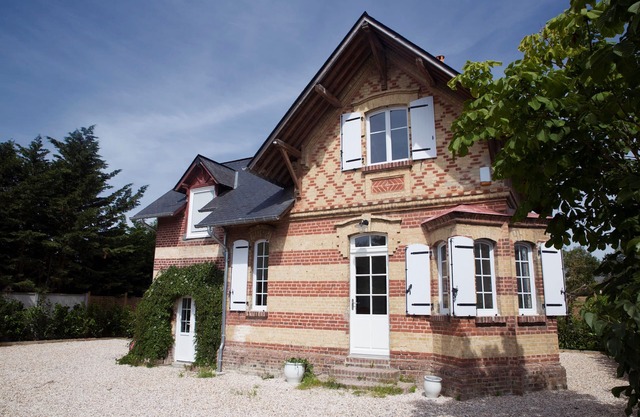 Charming Villa with Garden near the beach