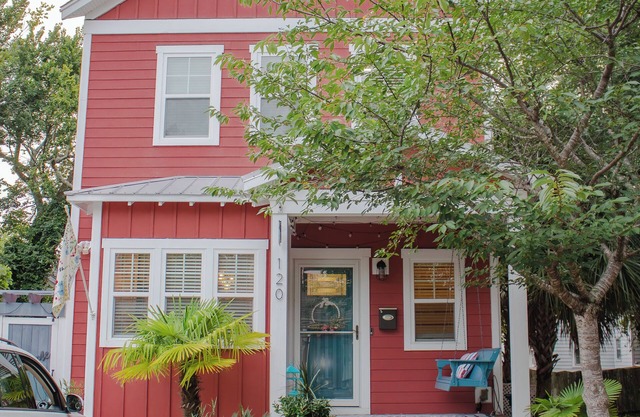 Charming Wilmington Getaway in the Heart of the Historic District