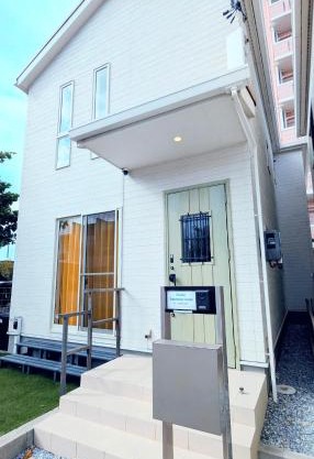 Chatan Beachside House