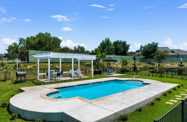 Chateau-Brahma, 2 private Bedrooms & pool