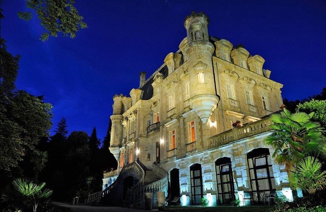 CHATEAU CLEMENT - Chambre Clovis - Romanticism
