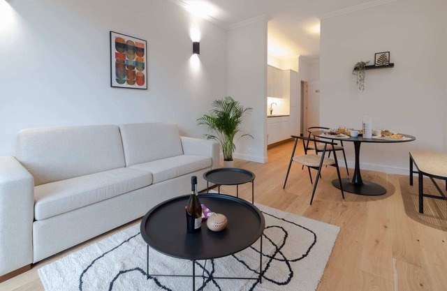 Chatelain VI - One Bedroom Apartment, Sleeps 4