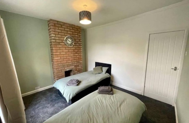 Cheap & Cosy 2-Bed Home Near Hull City Centre