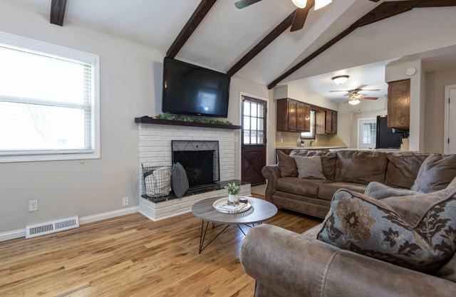 Cheerful, Chemical-Free 3-Bedroom Home