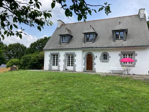 Cheerful two bedroom house PLONEVEZ du Faou