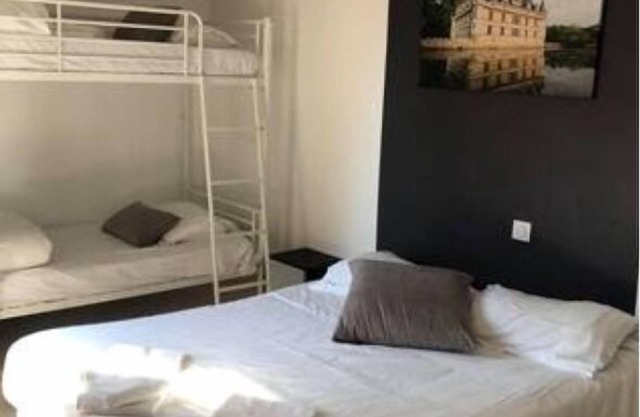 Chez Benjamin -> 1 bedroom/sleeps 4