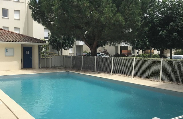 Chez Pia, apartment with swimming pool