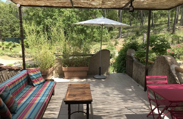 CHEZ TI, large, charming new gîte for 2 in a peaceful setting between vineyards and forest