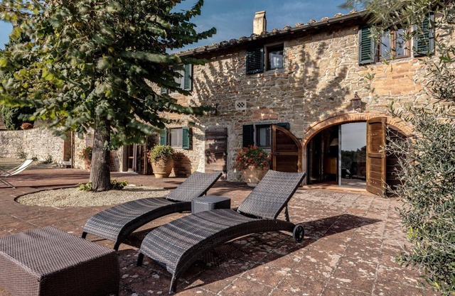 Chianti villa with a private pool