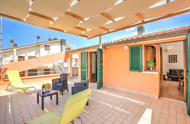 Chianti Wine Site Apt Private Balcony, Montespertoli, Italy